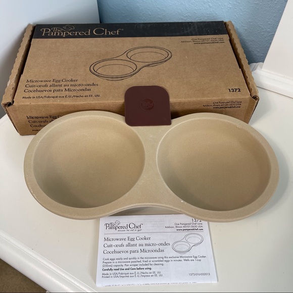 Pampered Chef Other - Pampered Chef Stoneware Microwave Egg Cooker NEW